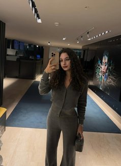 Margaret - escort in Dubai Photo 5 of 6