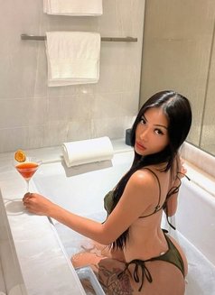 Margareth - puta in Singapore Photo 3 of 4