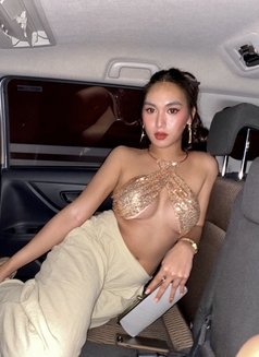 Margarita - Transsexual escort in Manila Photo 5 of 12