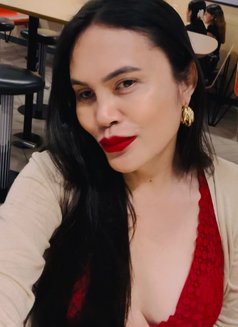 Margaux - Acompañantes transexual in Manila Photo 6 of 8