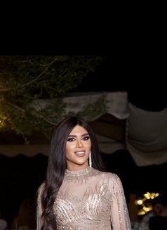 Margo - Transsexual escort in Beirut Photo 3 of 3