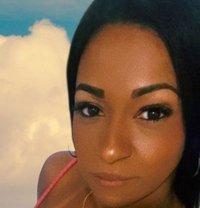 Mari * - adult performer in Rio de Janeiro