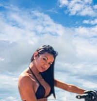 Mari * - adult performer in Rio de Janeiro