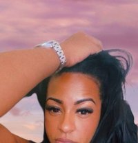 Mari * - adult performer in Rio de Janeiro