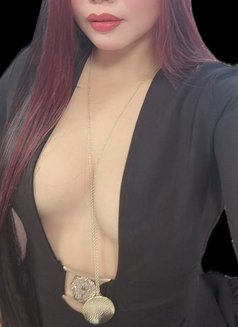 Mari - escort in Doha Photo 4 of 10