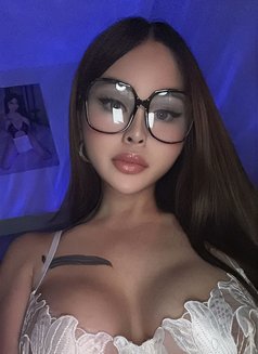 Mari - escort in Manila Photo 14 of 14