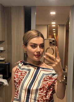 Mari Russian - puta in Bangkok Photo 3 of 5