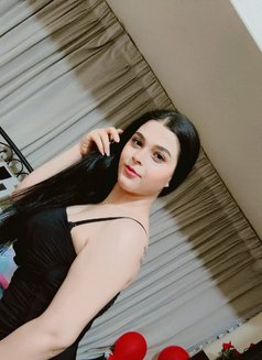 Mari - puta in Dubai Photo 2 of 5