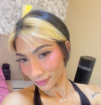 Mari - Transsexual escort in Abu Dhabi