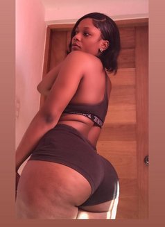 Mari - escort in Chennai Photo 1 of 6