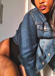 Maria Aviva - puta in Beirut Photo 3 of 6