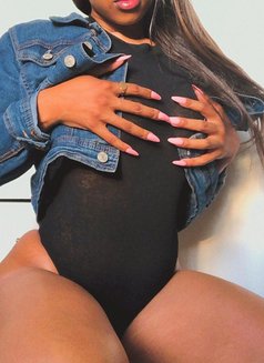 Maria Aviva - puta in Beirut Photo 5 of 6