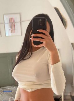 María - escort in Monaco Photo 14 of 14