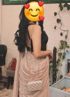 Maria - escort in Cairo Photo 2 of 3