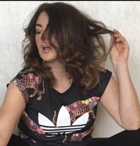 Maria English therapist Singapore - Masajista in Singapore