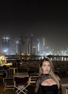 Maria - escort in Dubai Photo 4 of 14