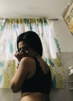 Maria - escort in Manila Photo 1 of 20