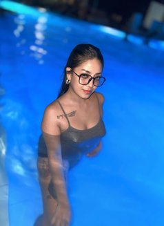 Maria - escort in Manila Photo 2 of 20