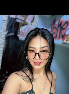 Maria - escort in Manila Photo 6 of 20