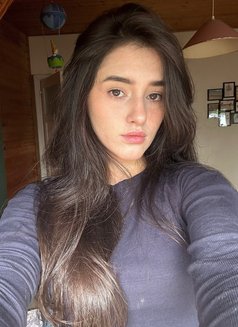 Maria Helena - puta in Macao Photo 12 of 22