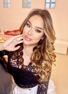 Maria honey - Transsexual escort in Jeddah Photo 13 of 14