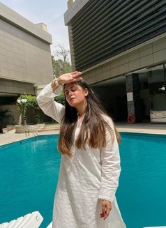 Maria in Sharjah Abushaghara - escort in Sharjah Photo 4 of 4