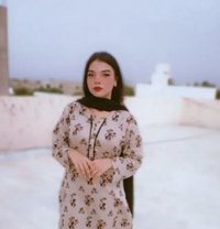 Maria - puta in Sharjah
