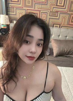 Maria - escort in Doha Photo 1 of 3