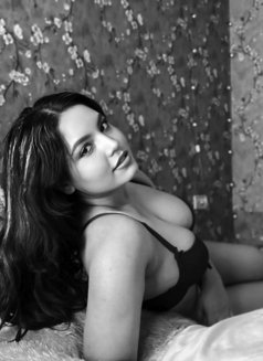 Maria Kappor: ❣️꧁ 🦋 Hot Chat and Meet. - escort in Ahmedabad Photo 3 of 6