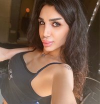 MARIA - Transsexual escort in Beirut Photo 2 of 13