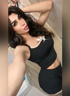 MARIA - Transsexual escort in Beirut Photo 13 of 15