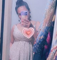 Maria Malik - escort in Karāchi