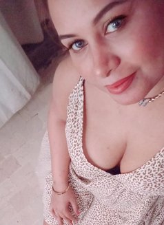 Maria Malik - escort in Karāchi Photo 4 of 6