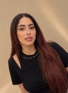 Maria - puta in Abu Dhabi Photo 2 of 2