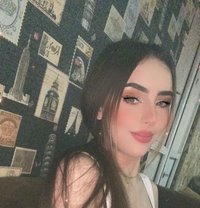 Maria - escort in Abu Dhabi Photo 3 of 6