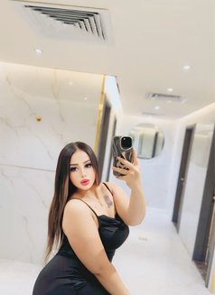 Maria - puta in Dubai Photo 8 of 8