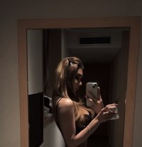 Maria Nathalia - Transsexual escort in Tokyo