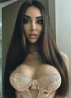 Maria Nathalia - Transsexual escort in Tokyo Photo 28 of 30