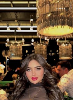 Maria - escort in Dubai Photo 3 of 6