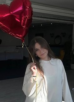 Maria - escort in Dubai Photo 6 of 10