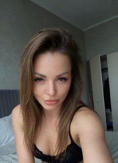 Masha from Russia - escort in Phuket Photo 5 of 8
