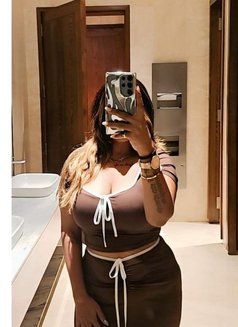 Maria - escort in Pune Photo 3 of 12