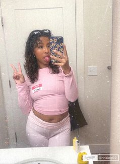 Maria - escort in Erbil Photo 2 of 2