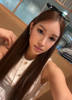 Maria - escort in Singapore Photo 2 of 5