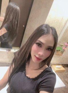 Maria - Transsexual escort in Muscat Photo 1 of 4