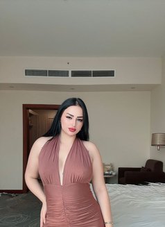 Maria - escort in Muscat Photo 4 of 8