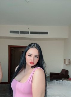 Maria - escort in Muscat Photo 5 of 8