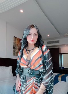 Maria - escort in Muscat Photo 6 of 7