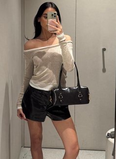 Maria - escort in Muscat Photo 2 of 4