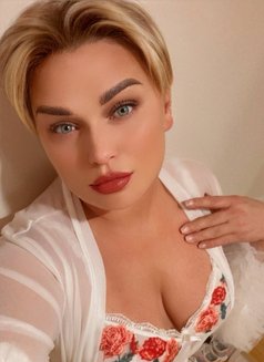 Maria - escort in Chişinău Photo 1 of 10